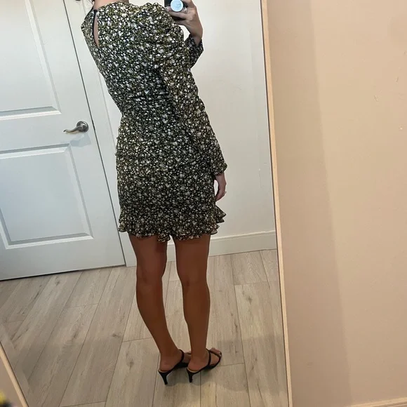 ASTR Ruched Mini Dress - Picture 9 of 16